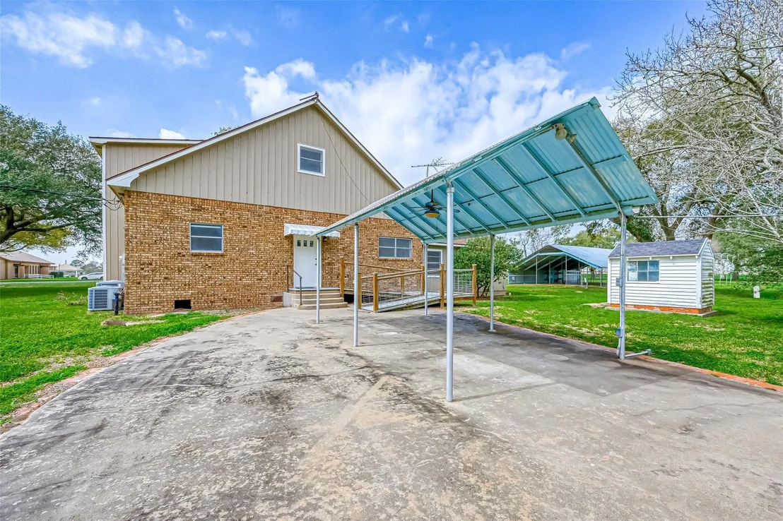 Photo of 1826 County Road 469