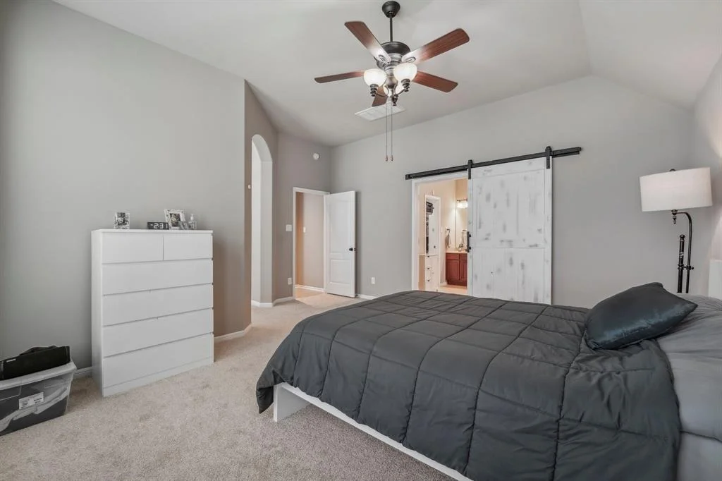 Photo of 2125 Mooncrest Drive