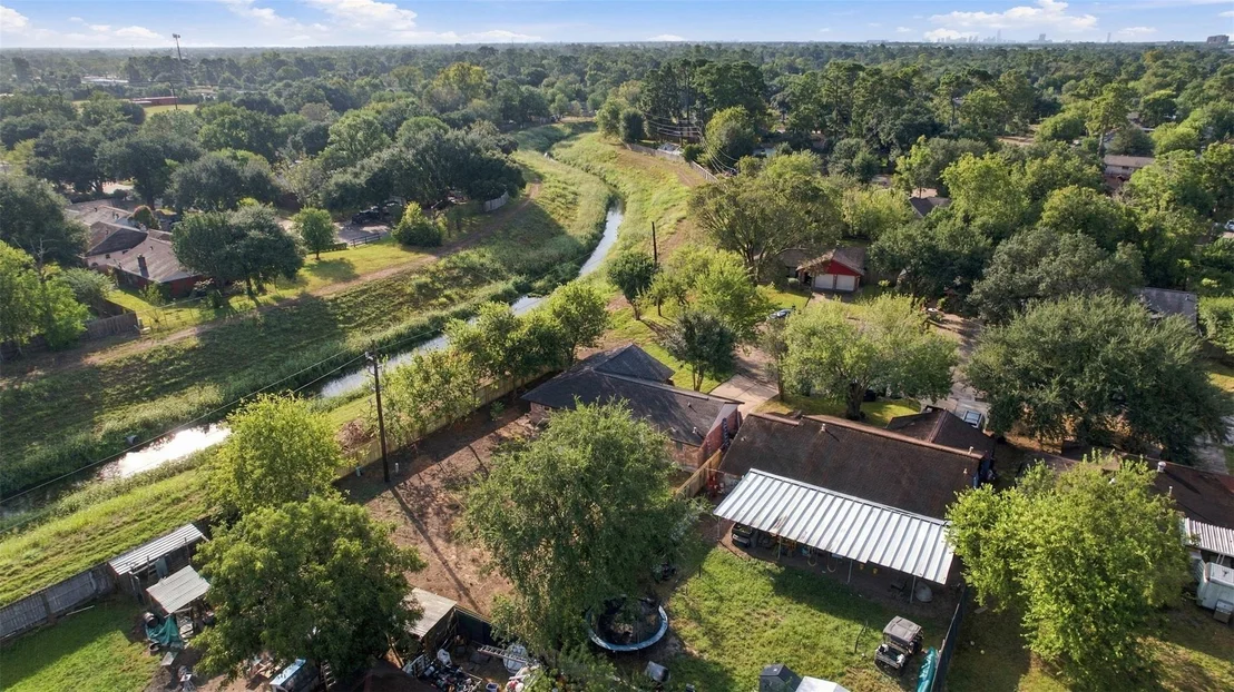 Photo of 7502 Woodsman Trail