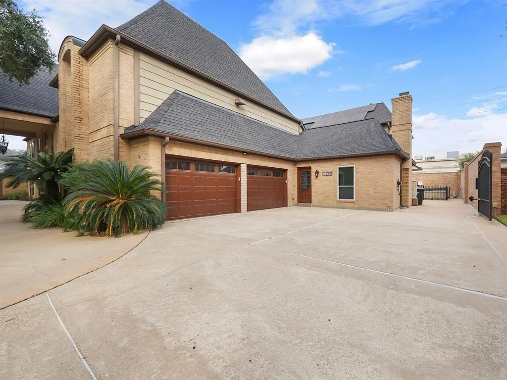 Photo of 20006 Ambervine Circle