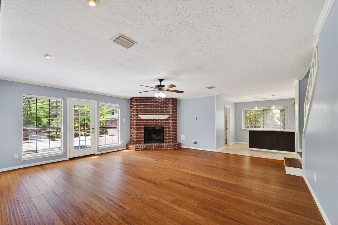 Photo of 1015 Oak Leaf Street