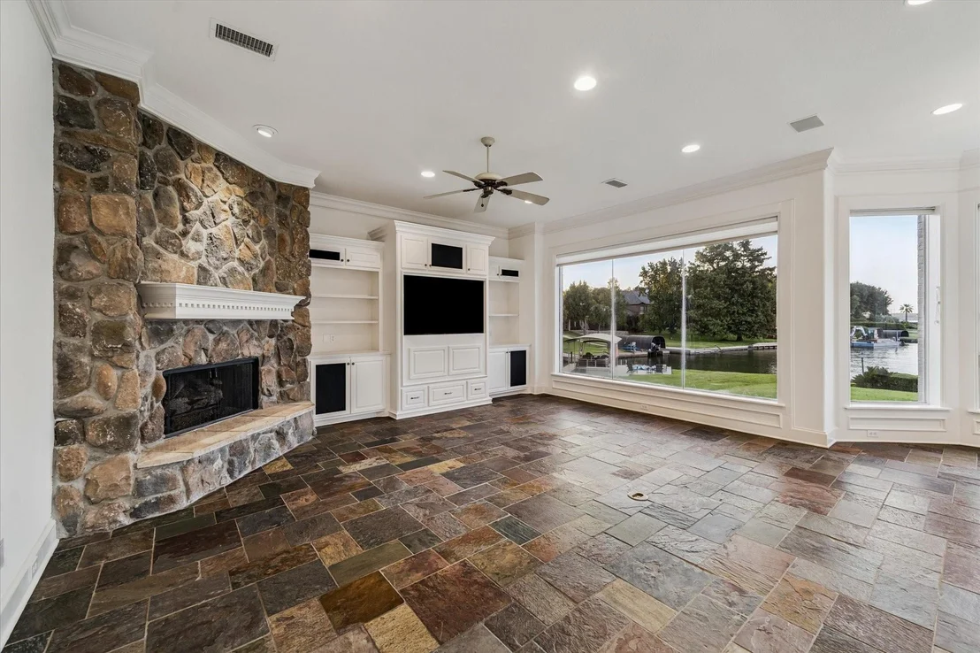 Photo of 115 Lake Estates Drive