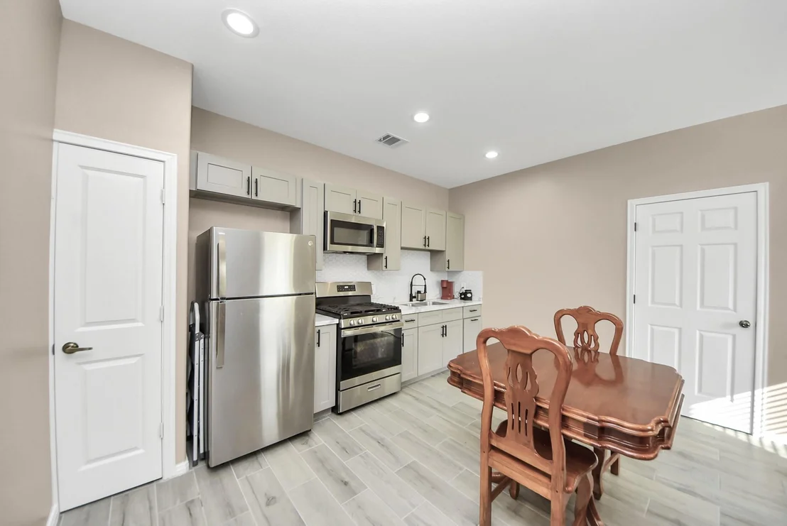 Photo of 6543 Crestford Lane
