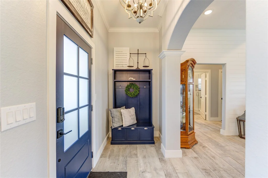 Photo of 931 Angus Trail