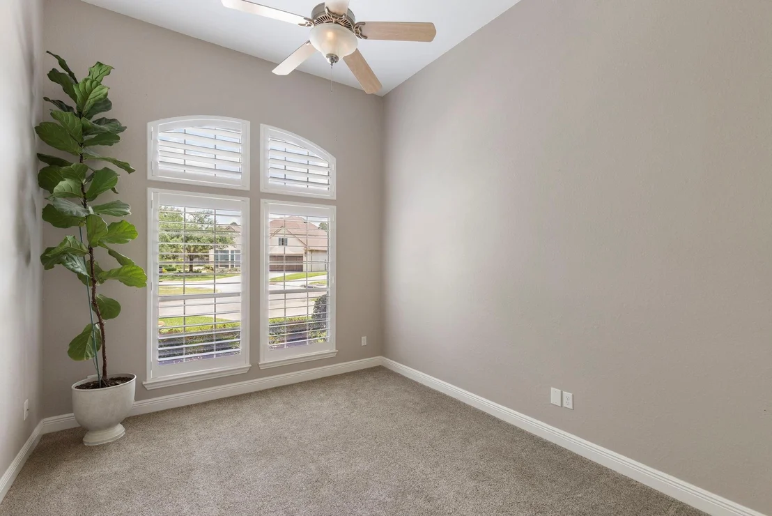 Photo of 35 Avalon Oaks Court