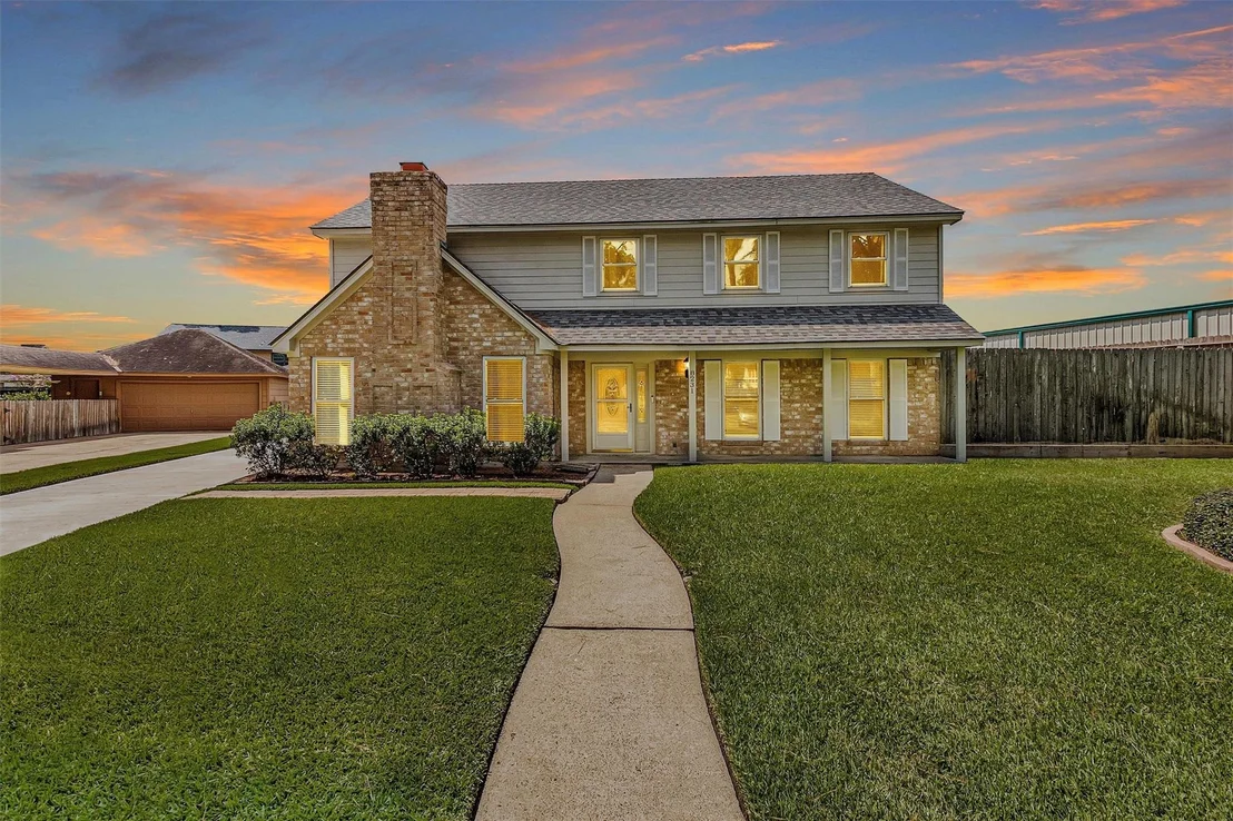 Photo of 8231 Glencliffe Lane