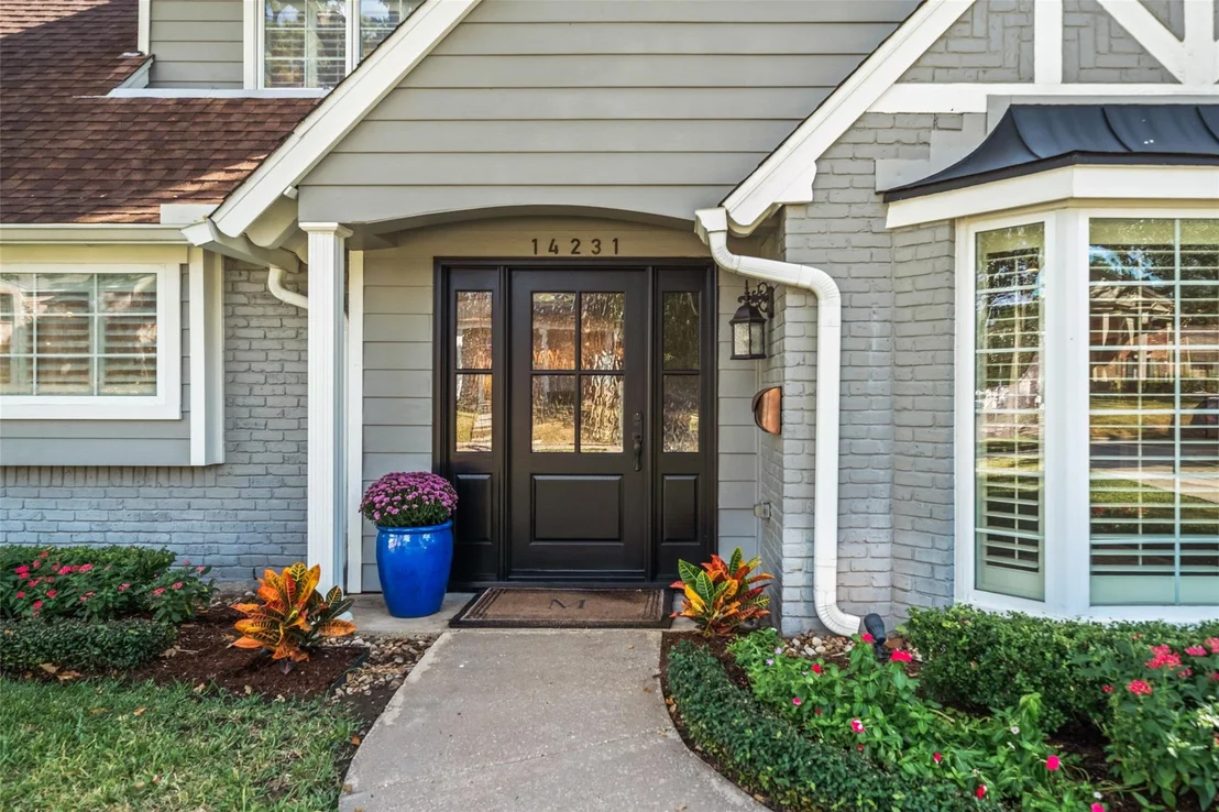 Photo of 14231 Carolcrest Drive