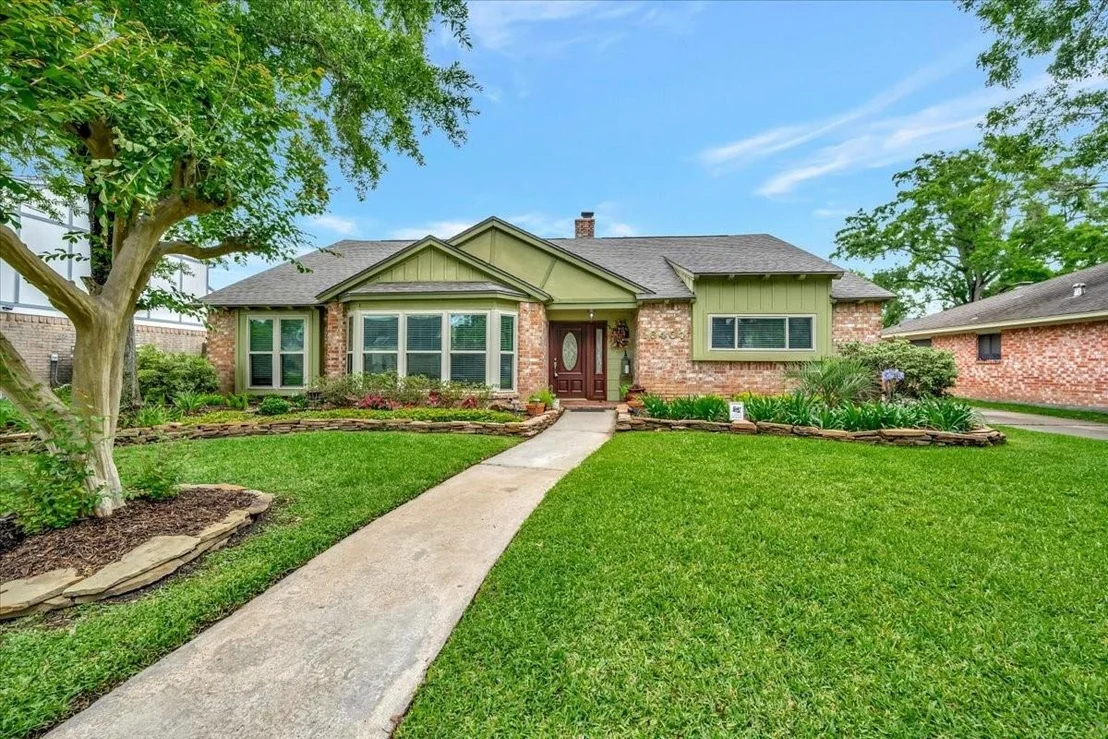 Photo of 16407 Clearcrest Drive