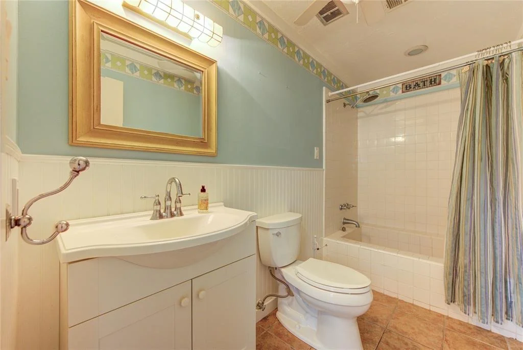 Photo of 22211 Bucktrout Lane