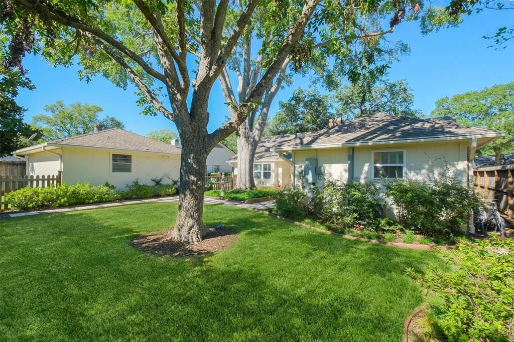 Photo of 10047 Olympia Drive