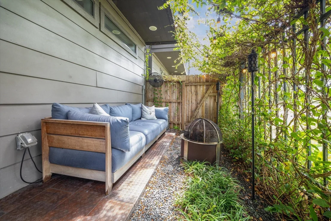 Photo of 5121 Elysian Street