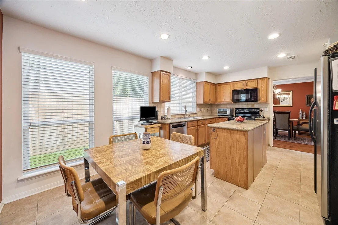 Photo of 1534 Beaconshire Road