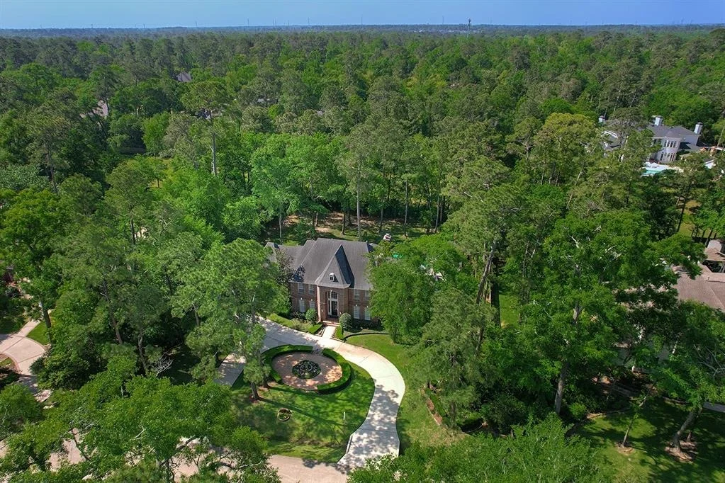 Photo of 10 Red Sable Point