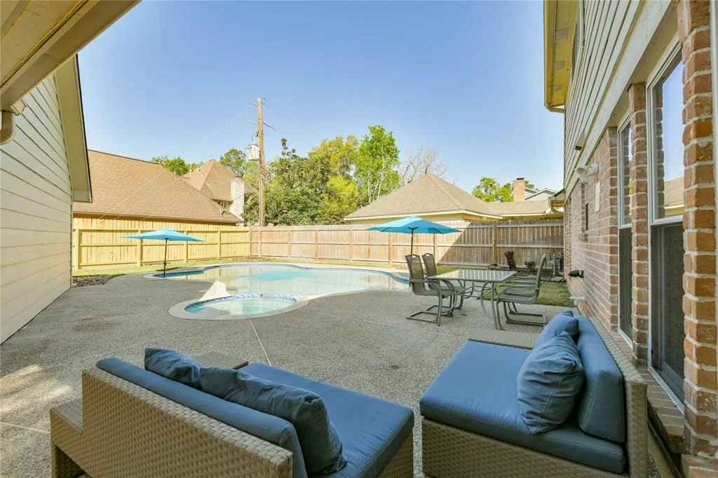Photo of 16615 Aldenham Place
