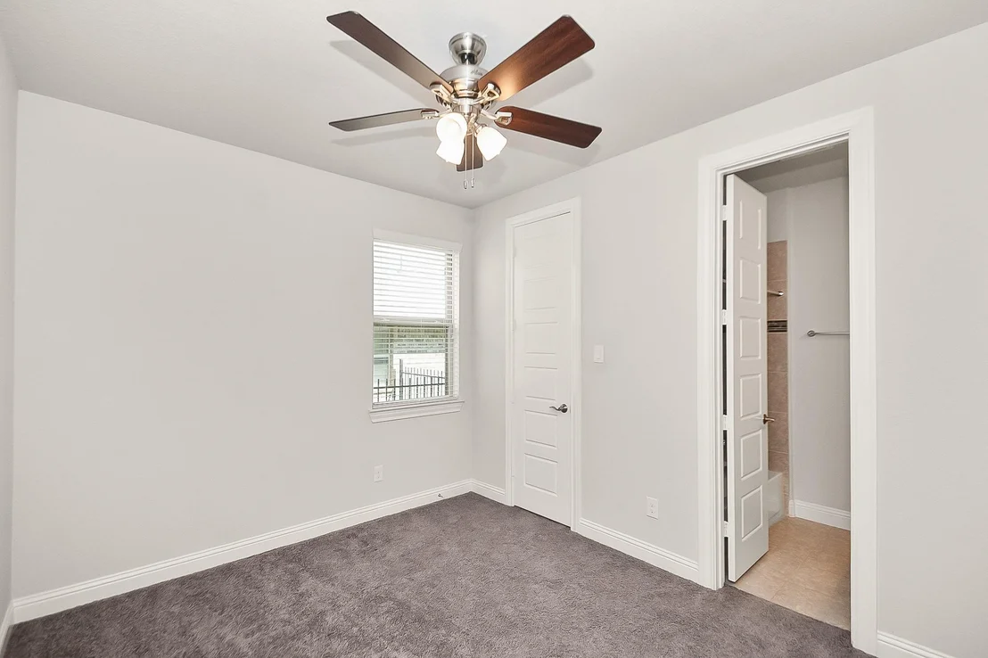 Photo of 35 N Wheatleigh Drive