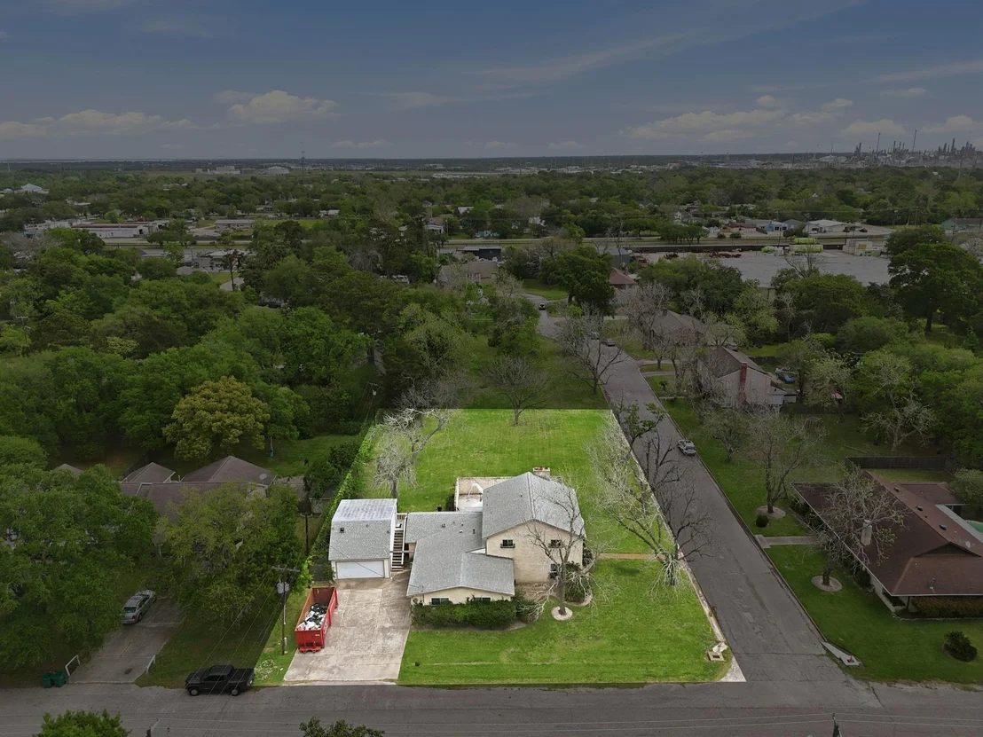 Photo of 1124 Estate Drive