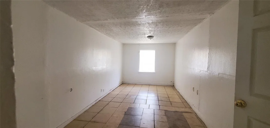 Photo of 5238 Pershing Street