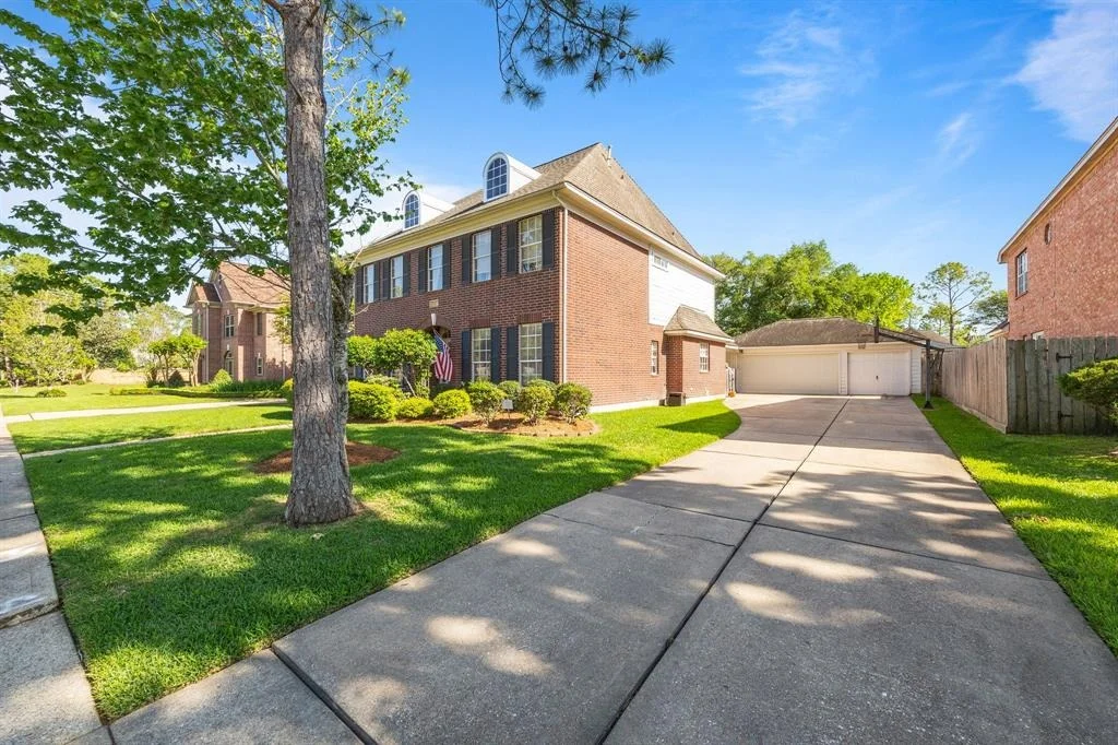 Photo of 4010 Walnut Pond Drive