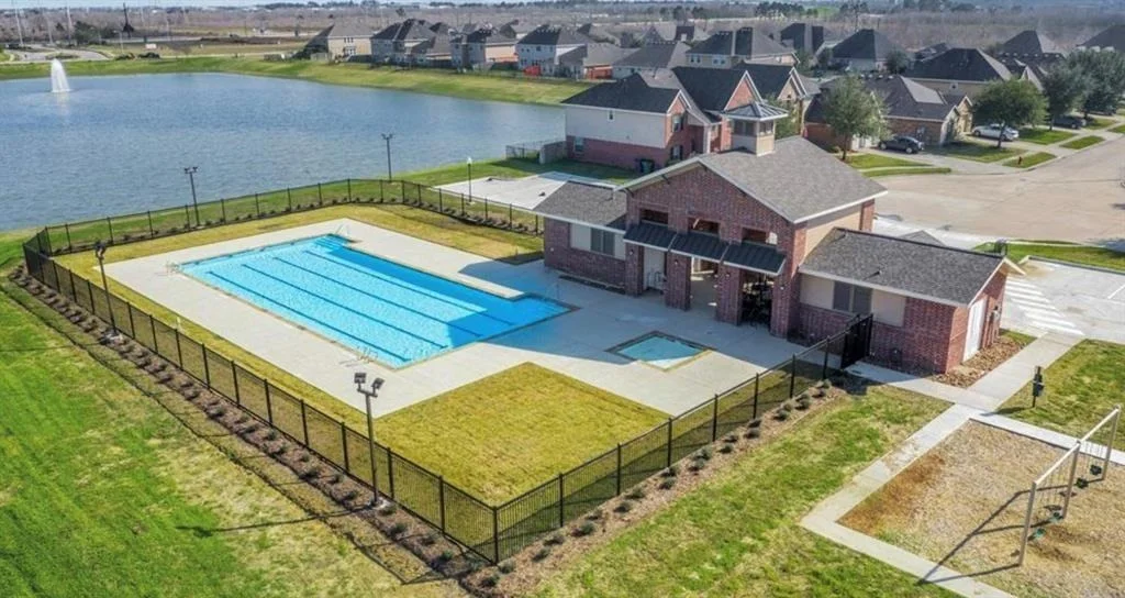 Photo of 402 Kendall Crest