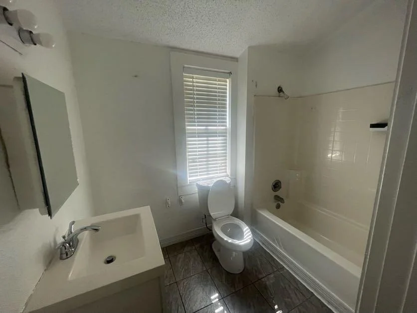 Photo of 909 Cedar Street