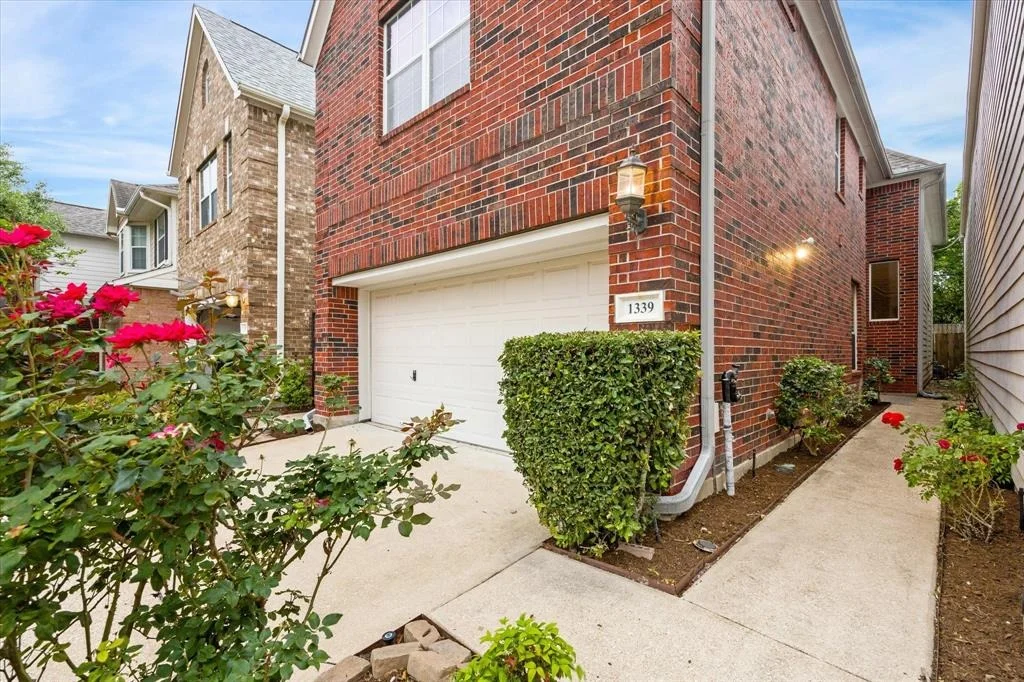 Photo of 1339 Ella Place