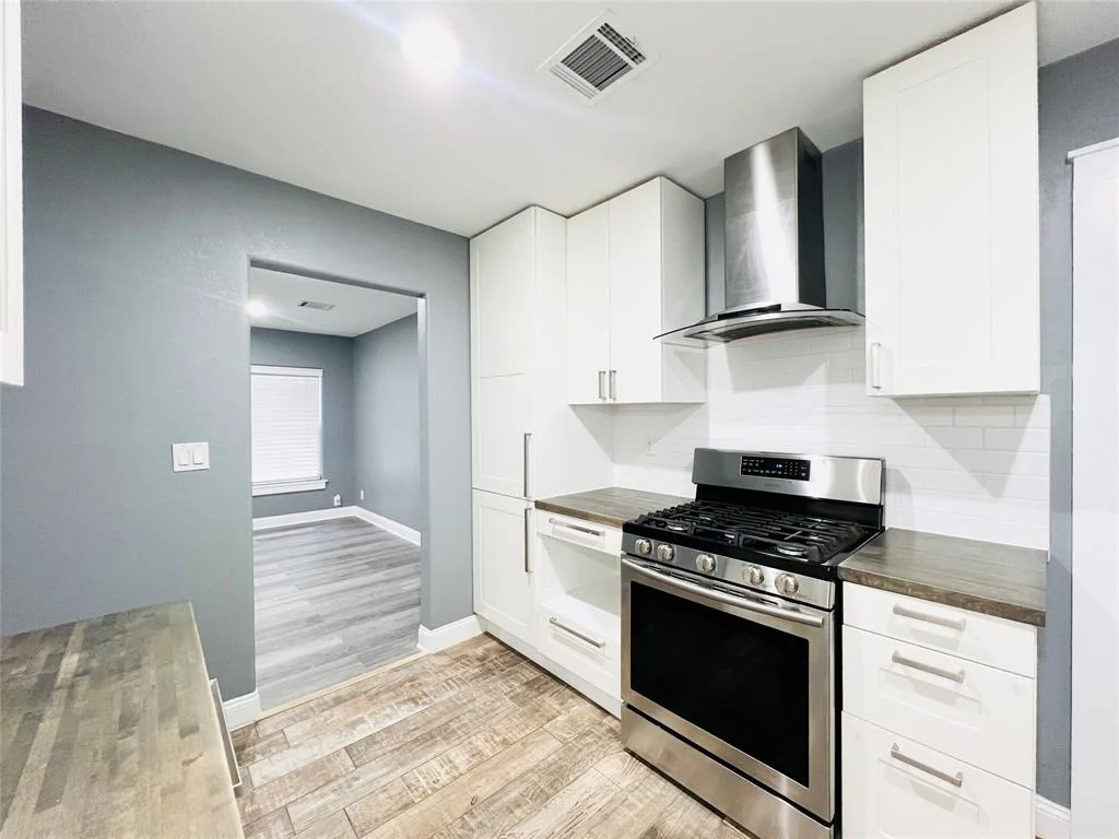 Photo of 1810 Wayside Drive