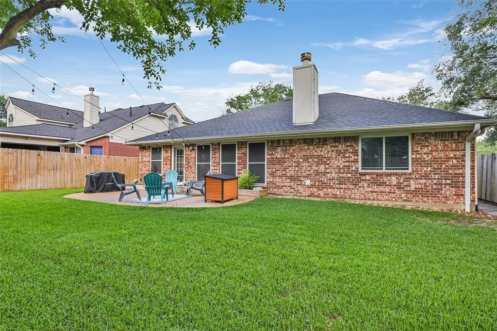 Photo of 18050 Landing Brook Drive