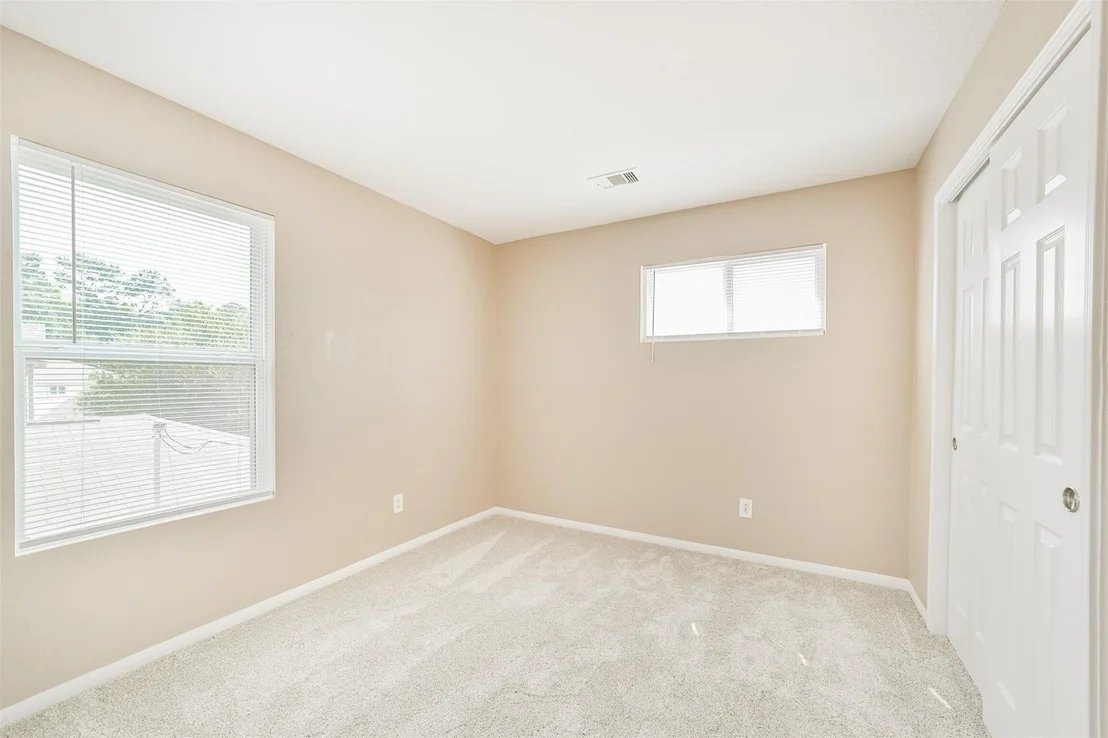 Photo of 16726 Warbler Drive