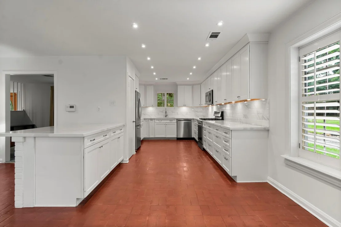 Photo of 26926 Maplewood Drive