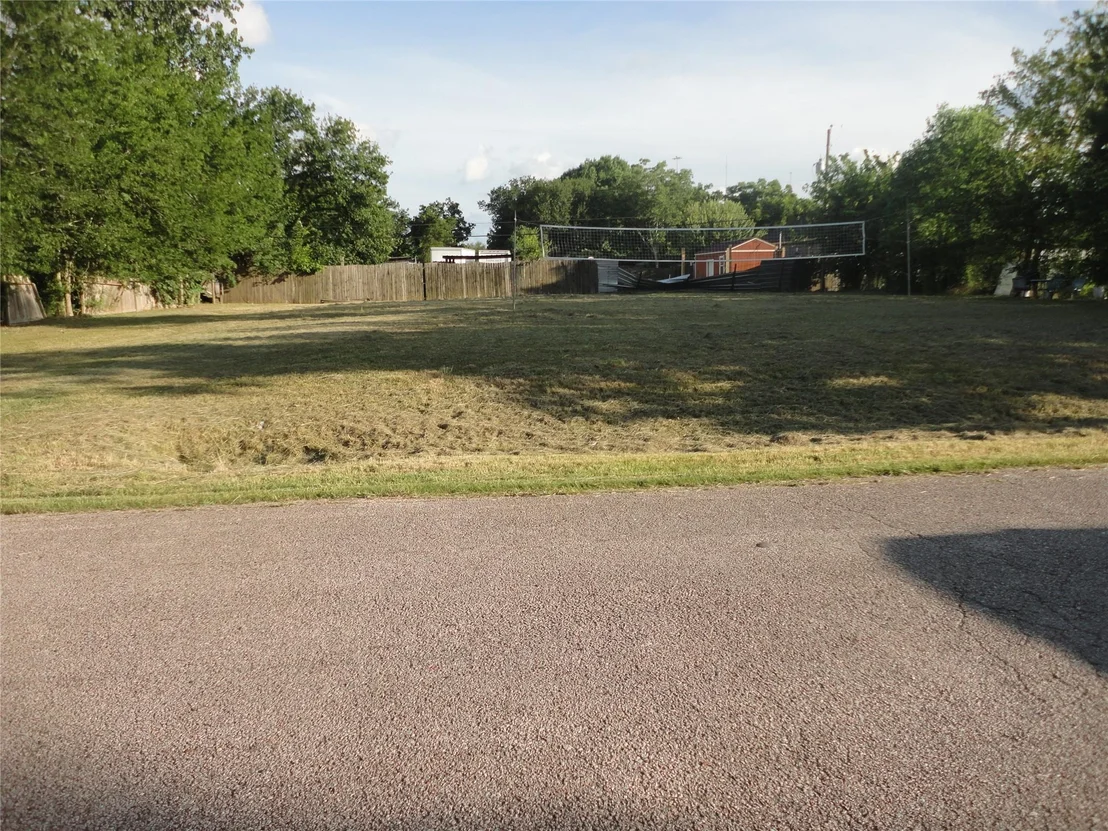 Photo of 6521 Whitton Drive