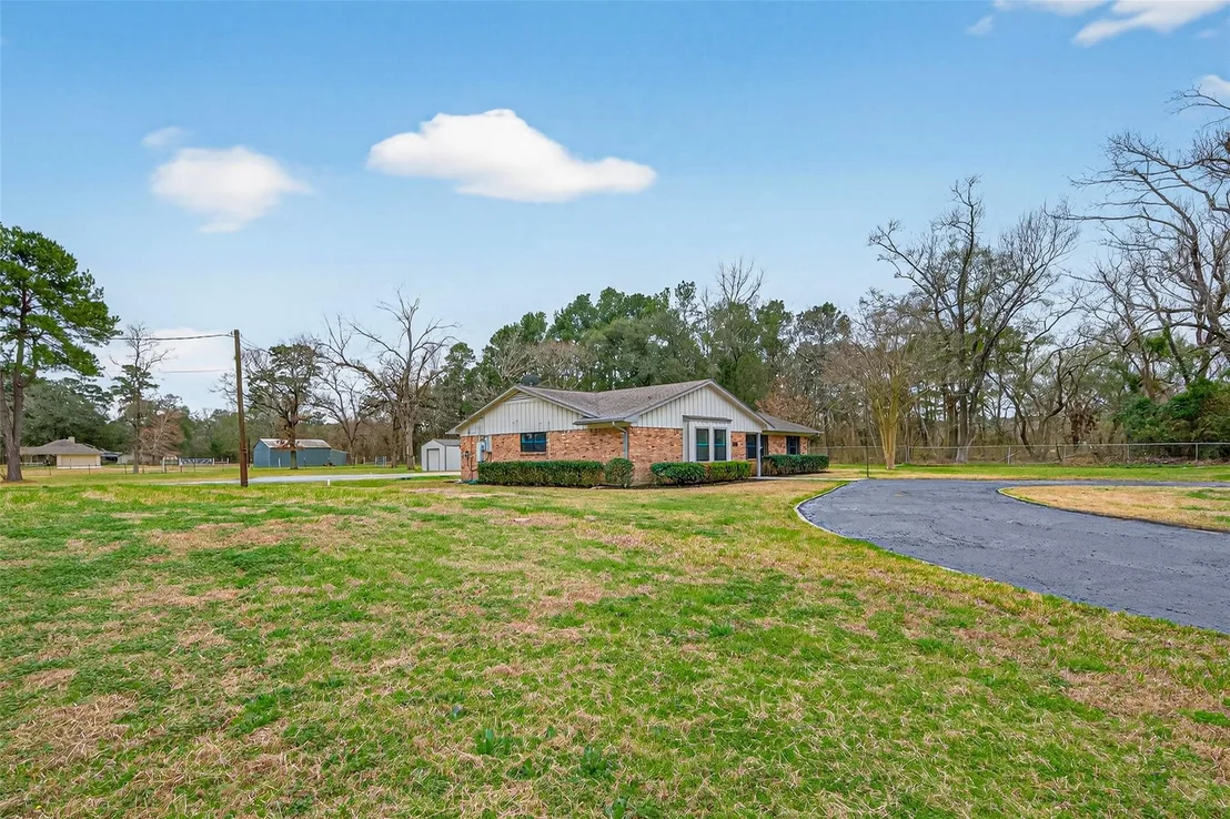 Photo of 4012 Theiss Road