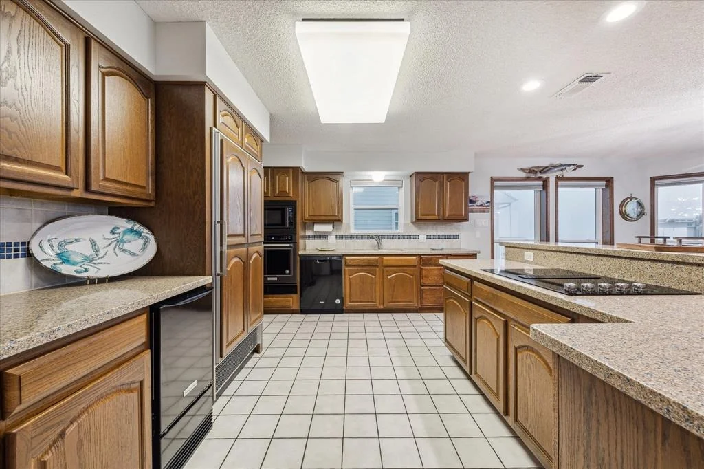 Photo of 16606 Bayfront Drive