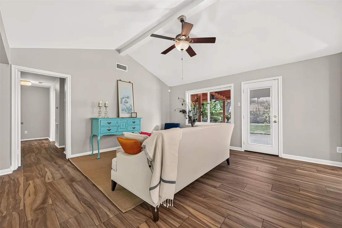Photo of 6011 Benning Drive