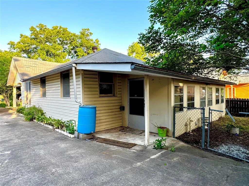 Photo of 516 S Pecan Avenue