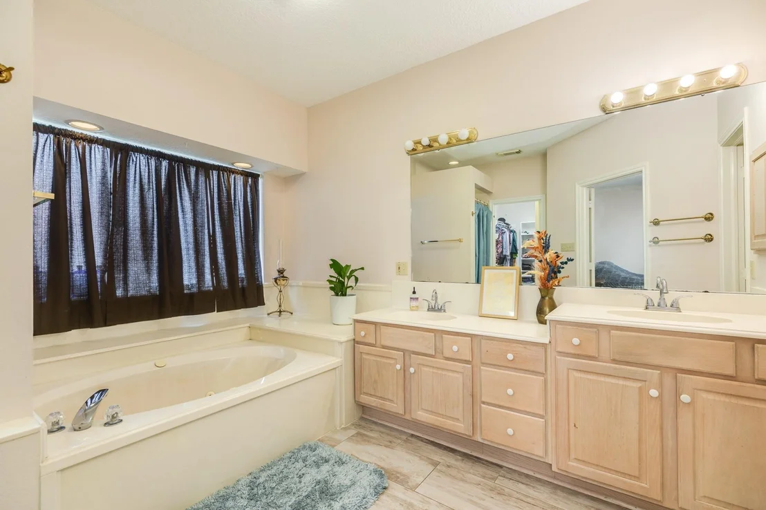 Photo of 54 Peppermint Court