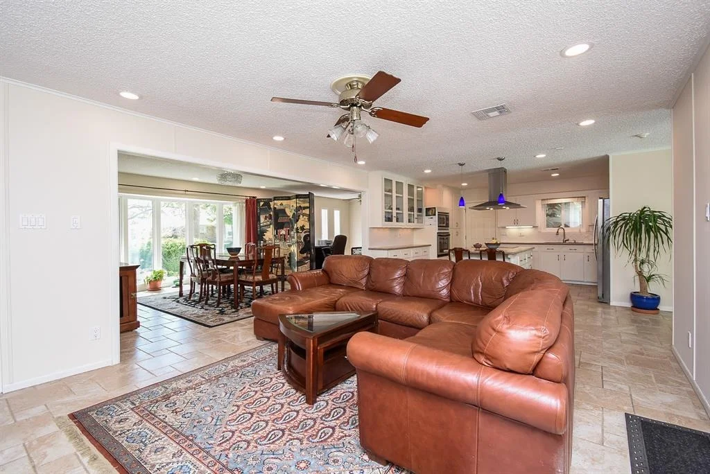Photo of 5450 Grape Street