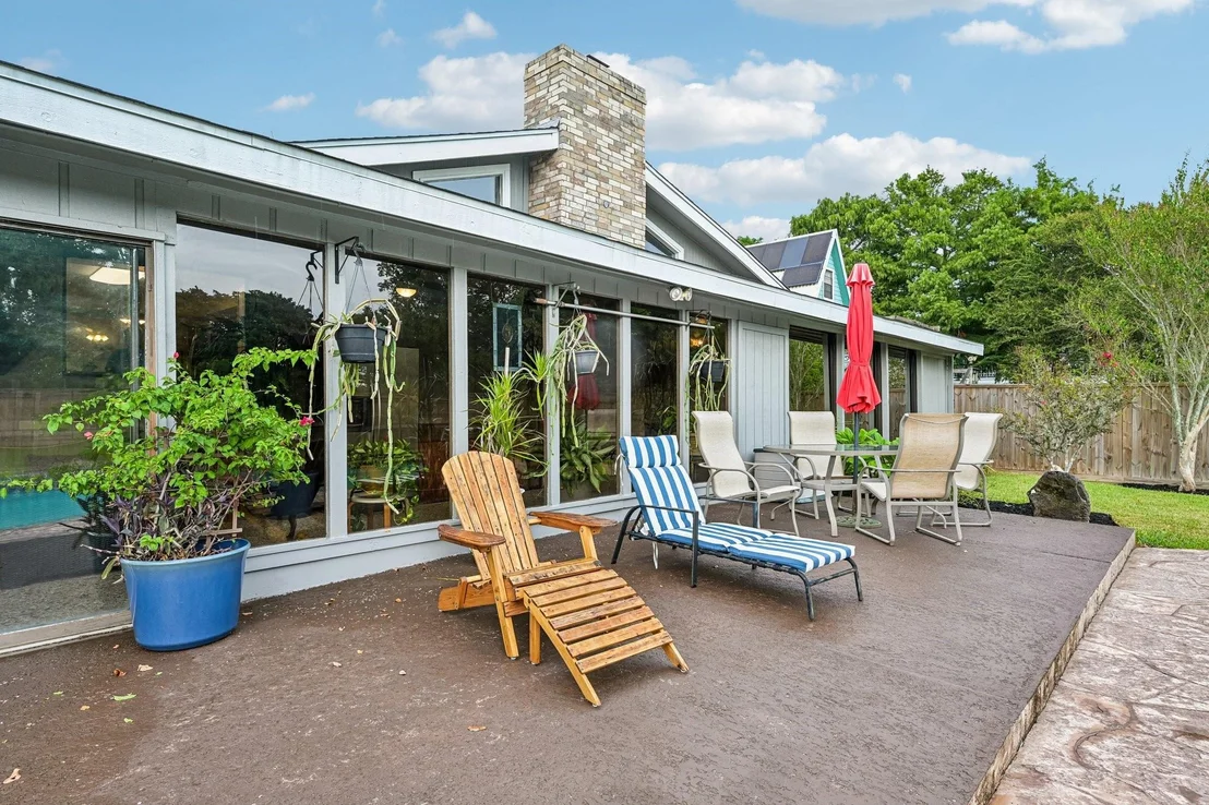 Photo of 2535 Cliff Drive
