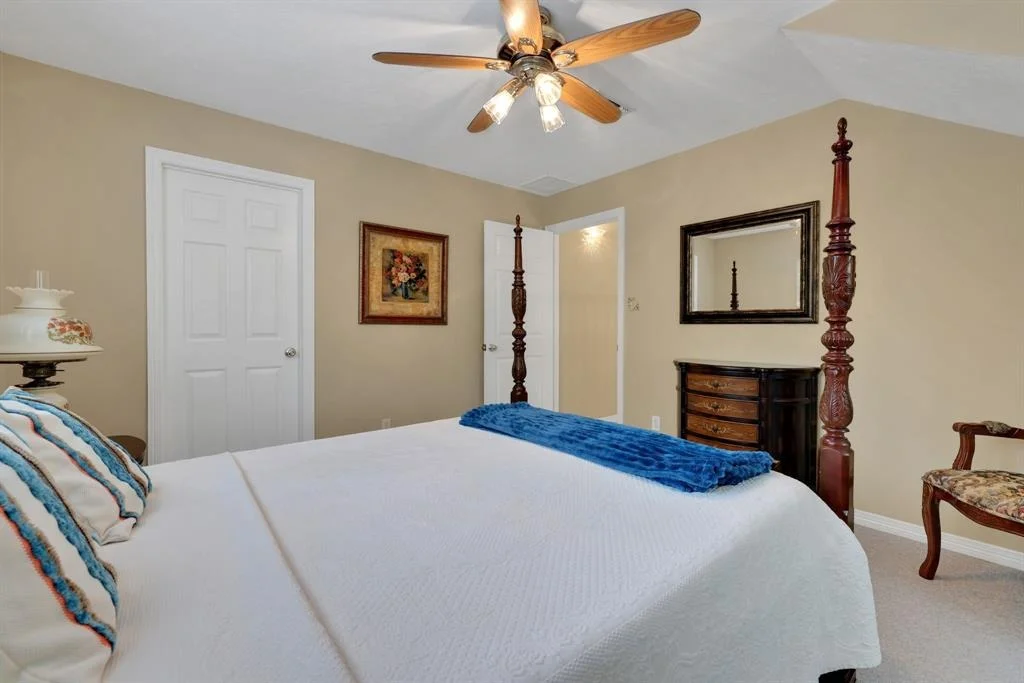 Photo of 69 Lake Oaks Circle