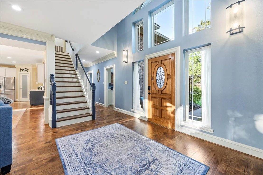 Photo of 2933 E Elm Circle