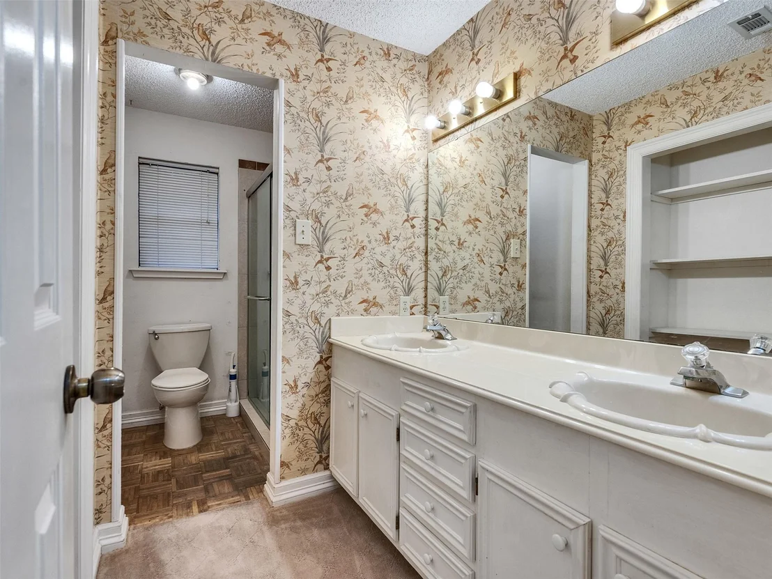 Photo of 185 Lake Drive