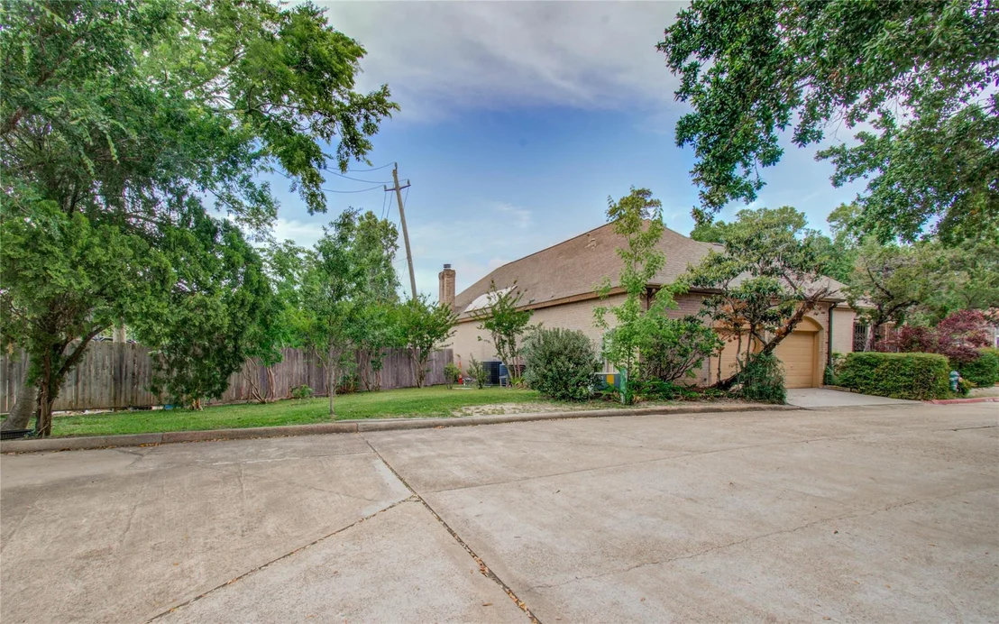 Photo of 9712 Longmont Drive