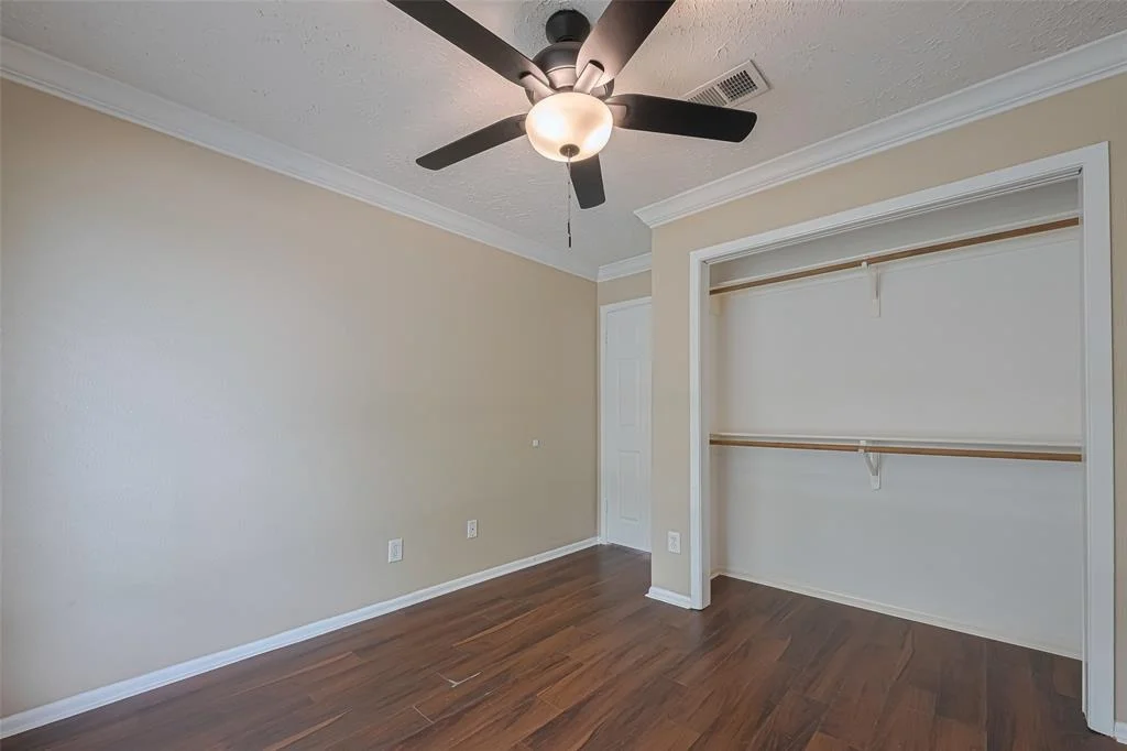 Photo of 17210 Glenoaks Drive