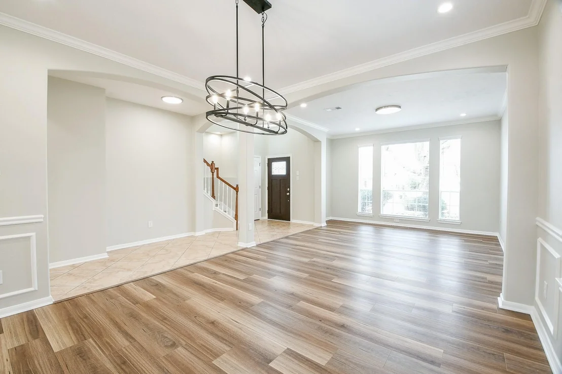 Photo of 815 Robins Way