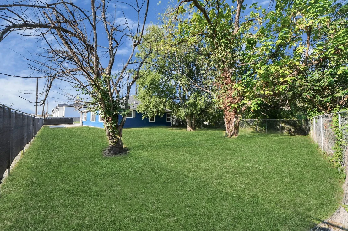 Photo of 7969 Rand Street