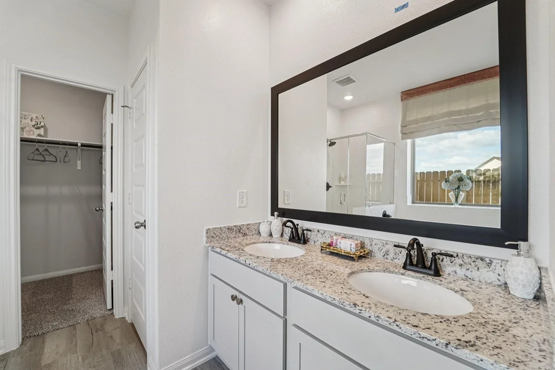 Photo of 25464 Honus Wagner Way