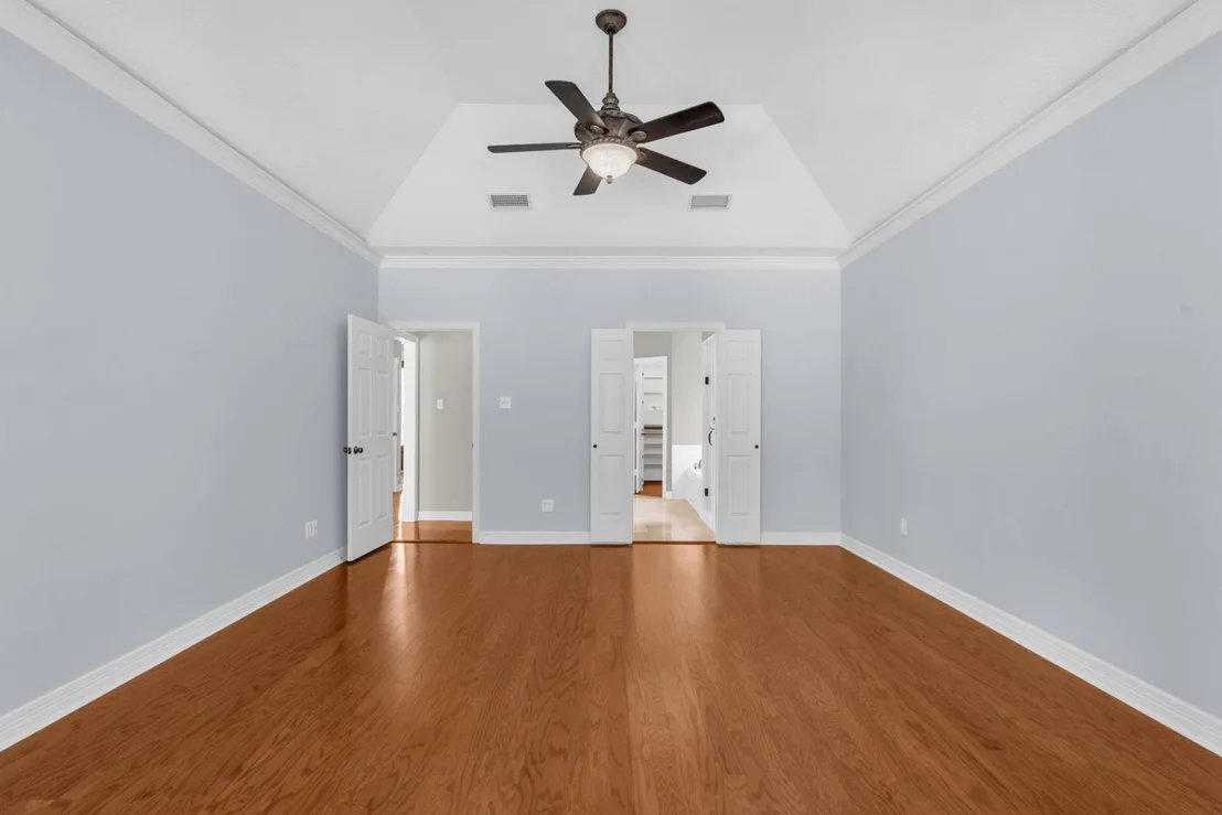 Photo of 142 W Shadowpoint Circle