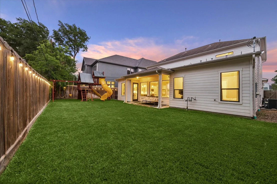 Photo of 1418 Chamboard Lane