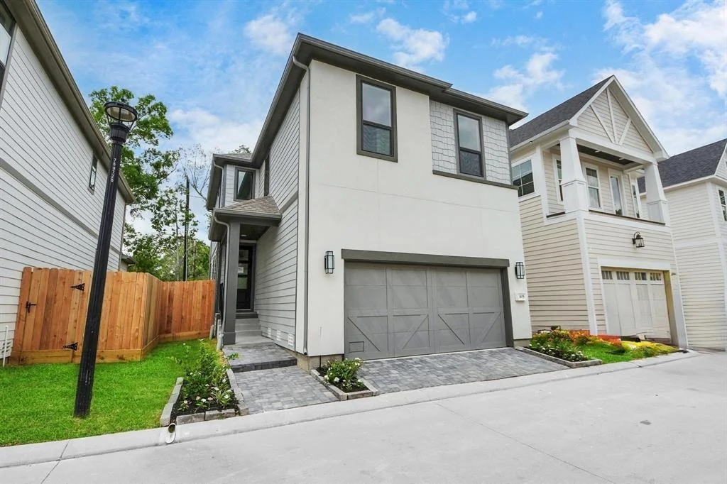 Photo of 405 Forest Reserve Place