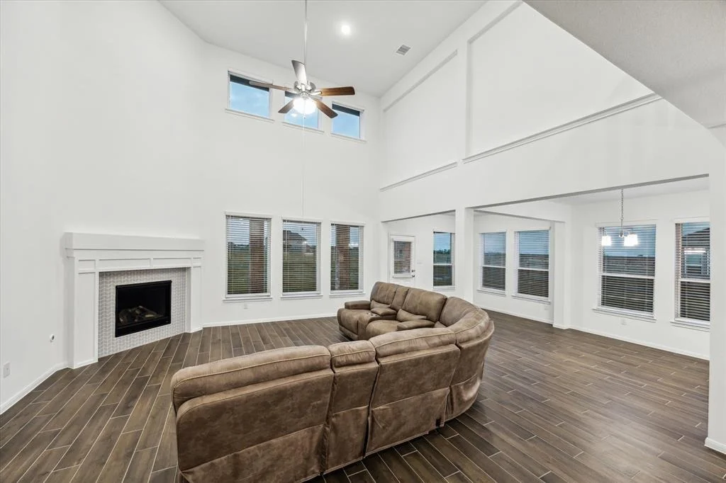 Photo of 4033 Edgewater Terrace Lane