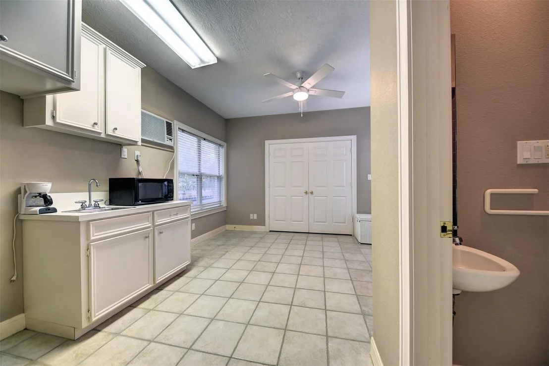 Photo of 851 Elm Drive